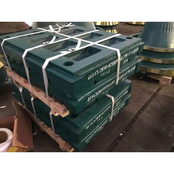 Crusher High Manganese Steel Casting Fixed and Movable Jaw Plate in All Over the World