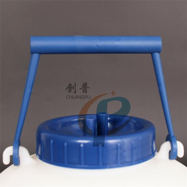 PE 8L Milk Quarter Milking Parlor Accessories For Improved Milking Process