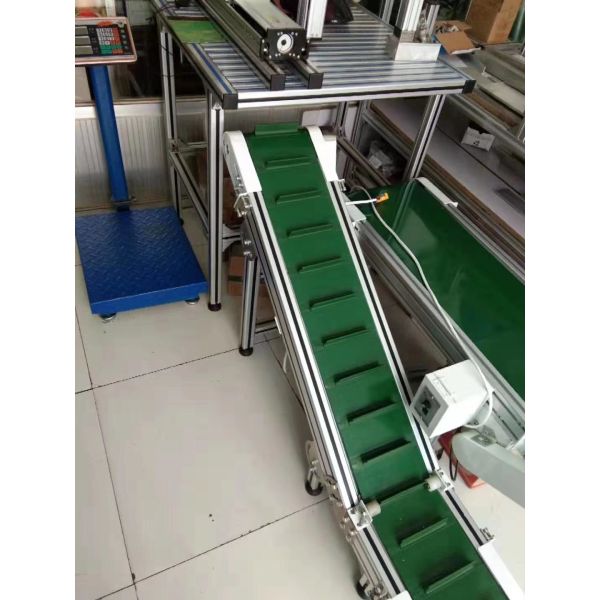 Голубая белая зеленая кривая поворота pvc конвейерная лента 90 градусов конвейерная лента 180 градусов