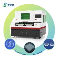 Pulsation ultra-rapide seconde 0,03-25 mm Machine de découpe laser de verre optique refroidi à l'eau pour une précision