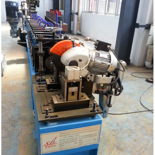 1.0'' Single Chain Ceiling Roll Forming Machine With Fly Shear Cutting 0.2-0.5mm