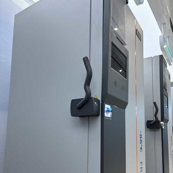 Midea Ultra Baja Temperatura Freezer Vertical con LED Pedido personalizado