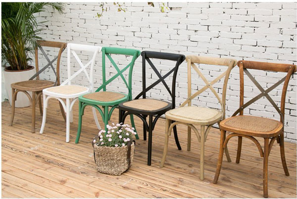 Деревянное Crossback предводительствует вычуру 42.5x43x88cm мебели найма свадьбы королевскую