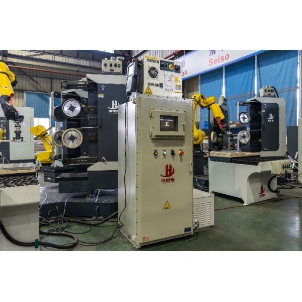 Machine de meulage et de polissage complètement automatique pour des garnitures de pièces d'auto/Faucte /Sanitary/poignées de porte