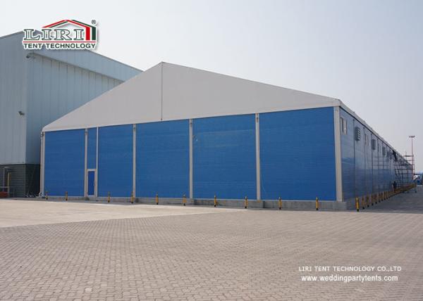 Grande barraca industrial do armazém de armazenamento do telhado de 30 x 50 brancos com o Sidewall do painel de sanduíche