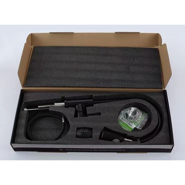 Вытяните вне санитарный кран кухни горячей и холодной воды Faucet изделий 304