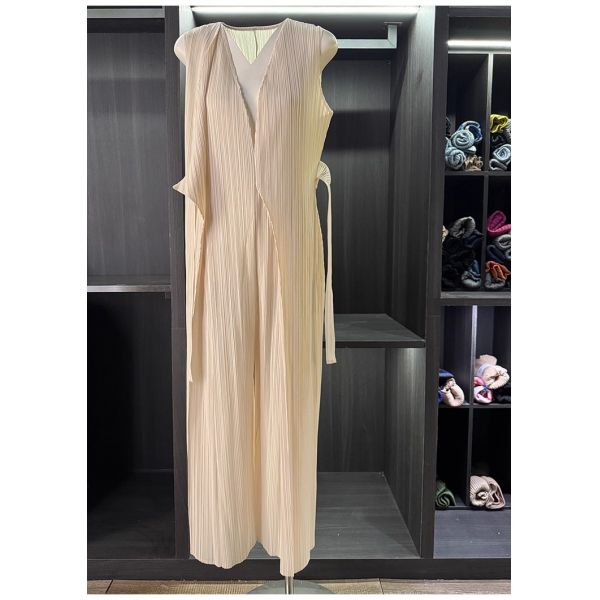 Elegant High-End Summer Jumpsuit with Wide-leg Pants New Simple Casual Top & Flat Front Style Solid Color