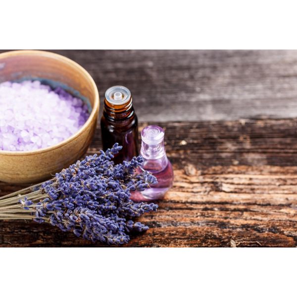 Терапевтическое эфирное масло 100% лаванды ранга чистое содержит минералы витаминов