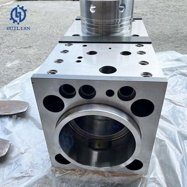 Furukawa HB40G Hydraulic Hammer Part HB20G HB50G Cylinder For Hydraulic Breaker