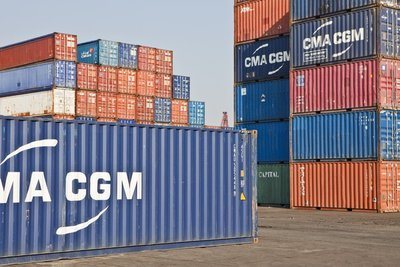 Система освещения контейнерного хозяйства с прогнозируемым сроком доставки и низкой стоимостью доставки