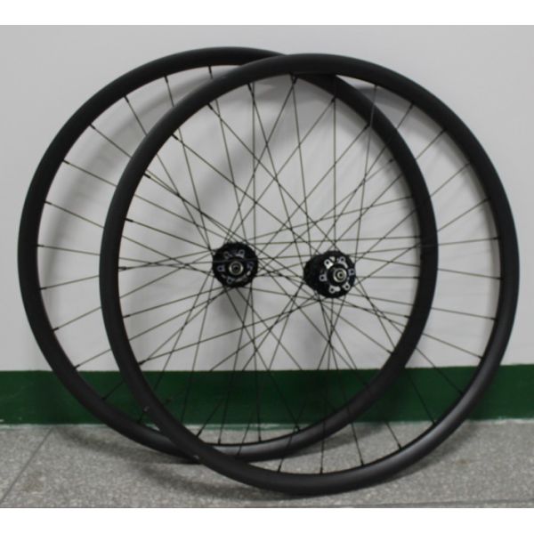 2014 stiffnesee and fashion Chinese carbon clincher mtb 29er*25mm wheelset rims width 30mm