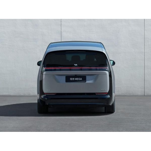 MEGA MPV Electric Car 2024 with Li Xiang Energy Vehicle and Silver Metallic Paint