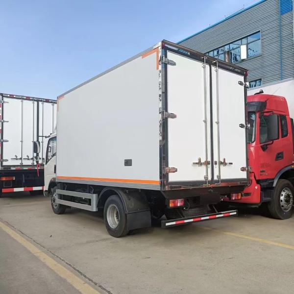 SINOTRUK 4*2  Refrigerator Car   Chill Car  Generator Truck