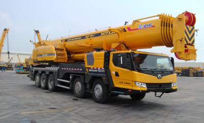 Mobile Truck Crane , Large Truck Mounted Crane With Big Torque Starting Point