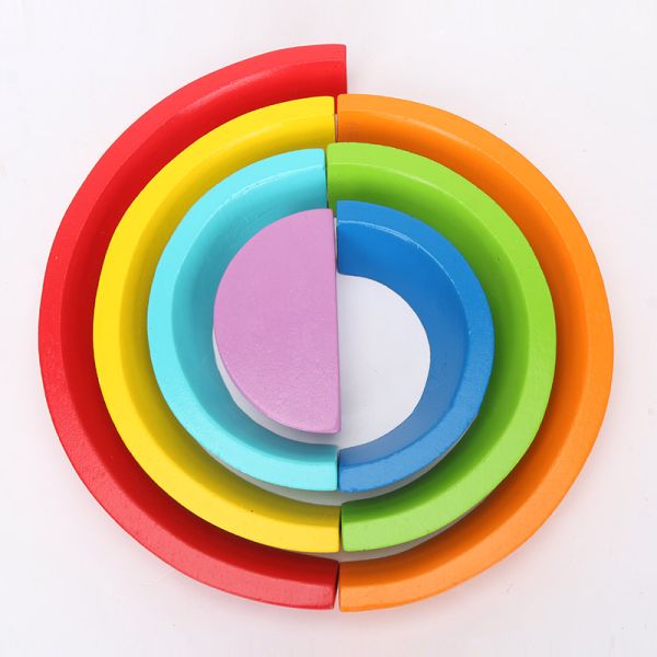 Blocs constitutifs en bois Toy Creative Educational d'arc-en-ciel de Brown 18cm