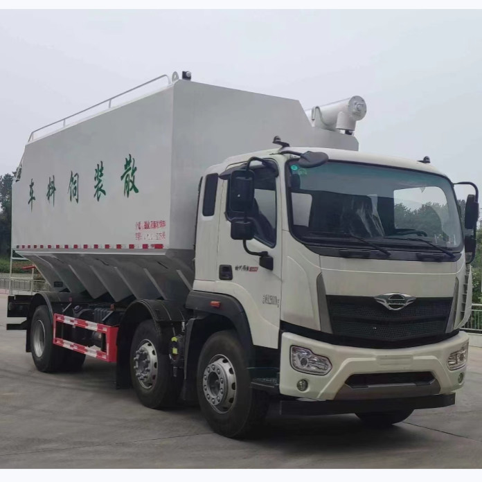 Описание транспортного средства для доставки сыпучих кормов Типы Размеры 7700*2500*3550 мм