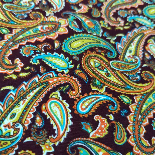 100% Cotton Printed Printed Dress Fabric 40x40 Yarn Count With Sandpaper Peaching