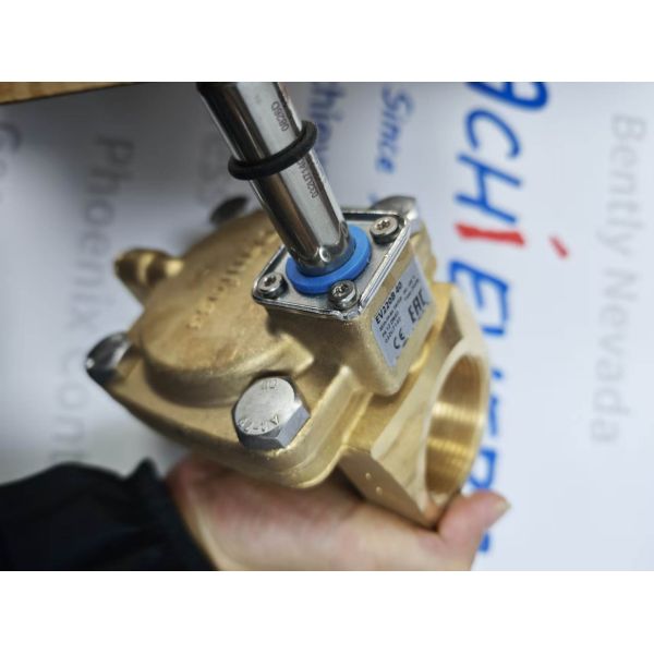 Danfoss EV220B 40 | Pilot-Operated 2/2 Solenoid Valve, G1½, 24/110/230V AC/DC