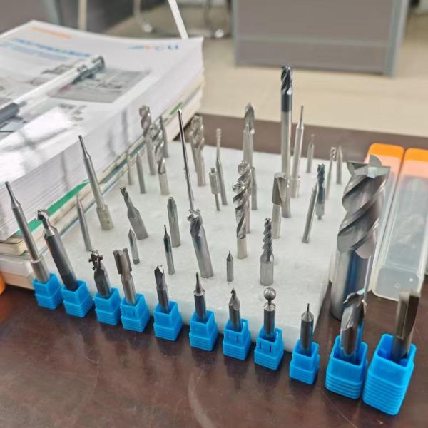 Rectifieuse de couteaux à 5 axes de haute précision MG200, machine d'affûtage d'outils à cinq axes