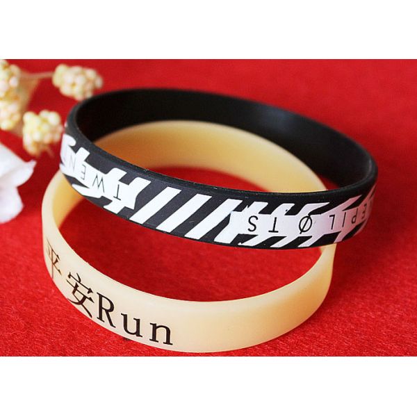 Light Weight Custom Silicone Rubber Wristbands Multi Colors Segmented