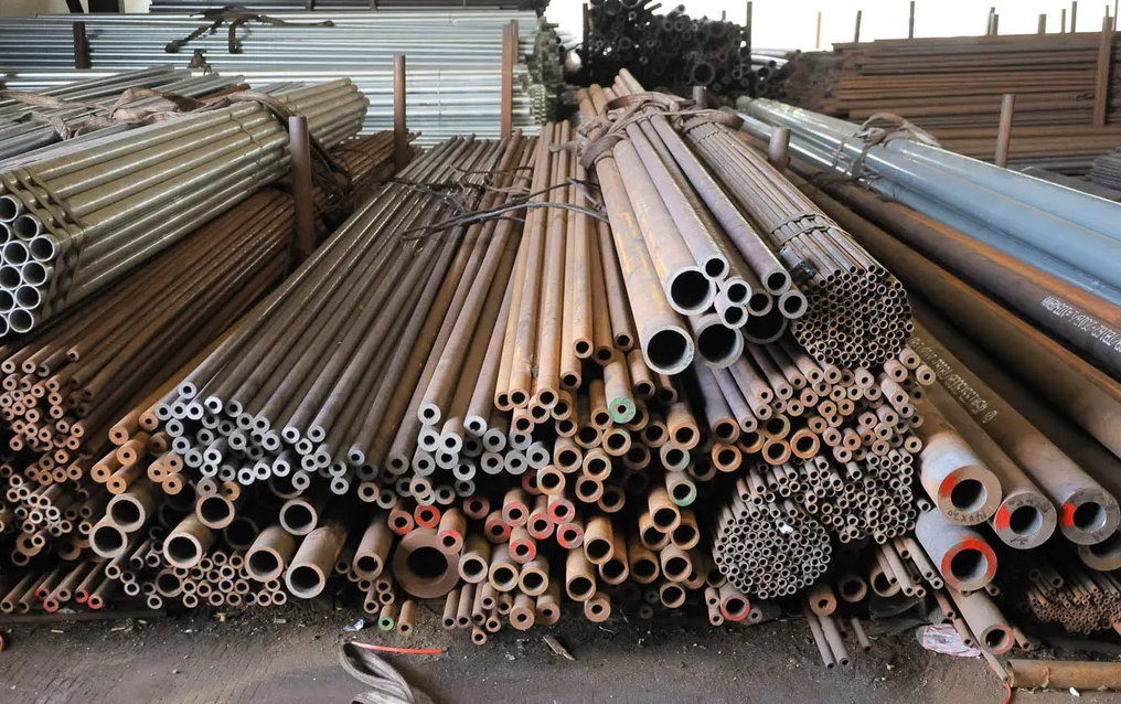 API 5L X52 Seamless Carbon Steel Line Pipe With Beveled Ends And 12 Meter Length For High Strength Gas Transmission