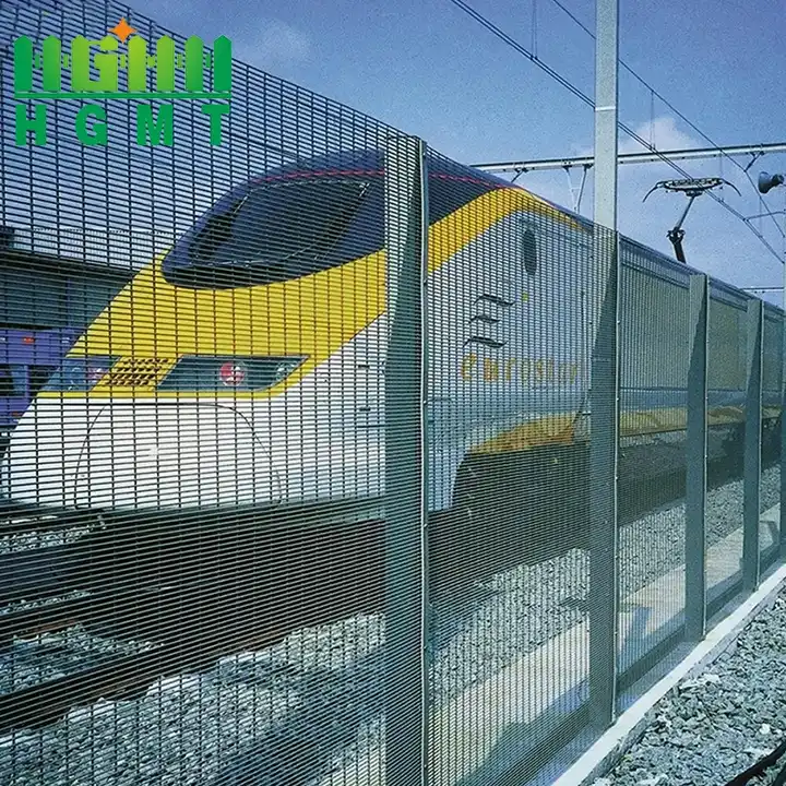 Pvc Coated 3mm Security Steel Fence 76.2x12.7mm Hole Size