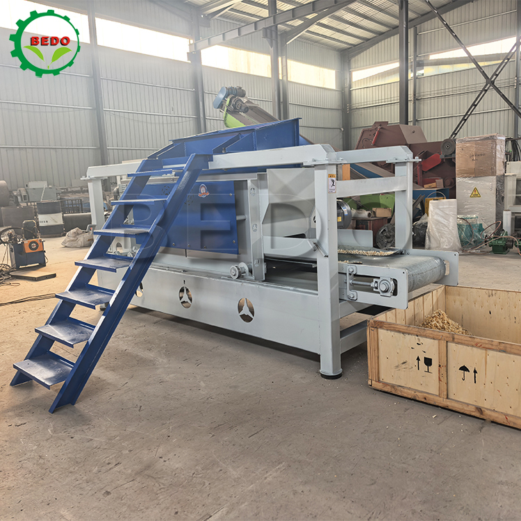 7.5kw Wood Shavings Machine 125mm Roller 400kg/h Capacity Efficient Wood