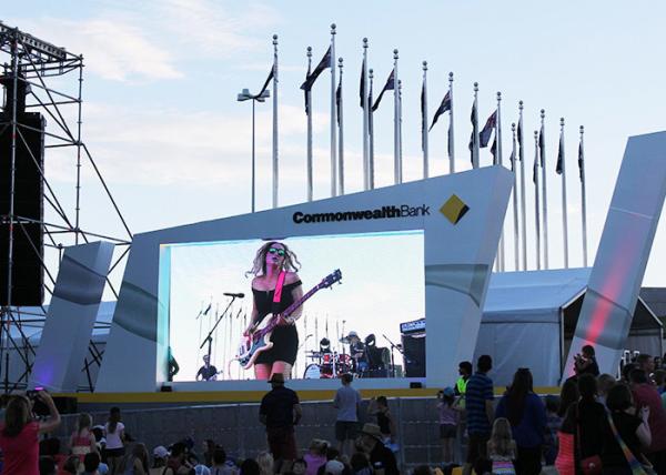 3.91mm Outdoor High Brightness 500x500mm cabinet LED Display for Advertising