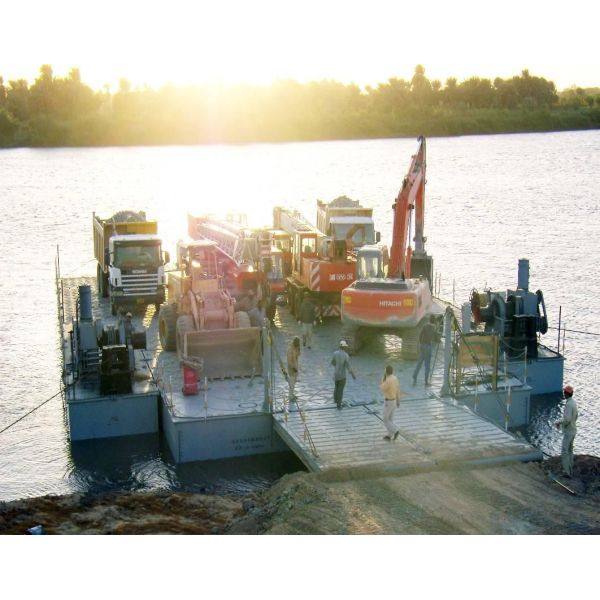 橋、湾の島フェリーのための混合された方法川頭部のはしけのプラットホーム