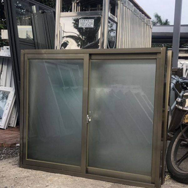 Functional Soundproof Aluminum Sliding Windows Modern Bedroom Screen