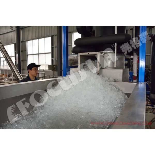 Modern Design 10Ton/24hrs Crystal Tube Ice Machine for Drinks in Industrial Size