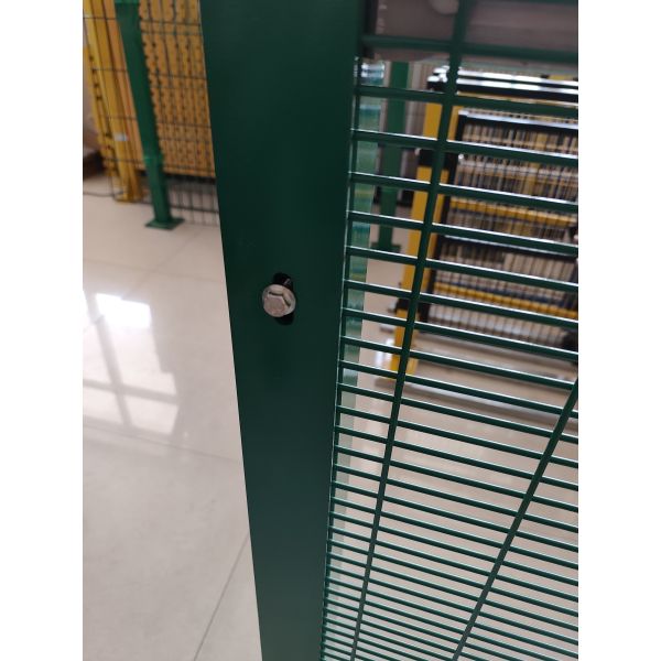 Powder Coated Finish 358 Anti Climb Design for Long Lasting Corrosion Resistance and Security