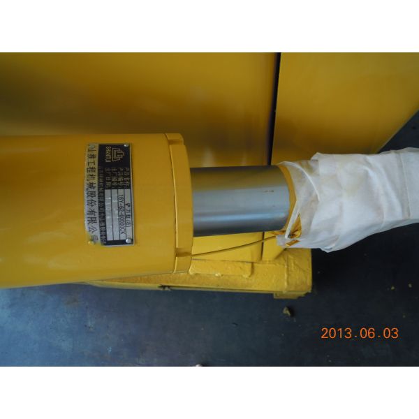 16Y-62-60000 SD16 Bulldozer Blade Cylinder