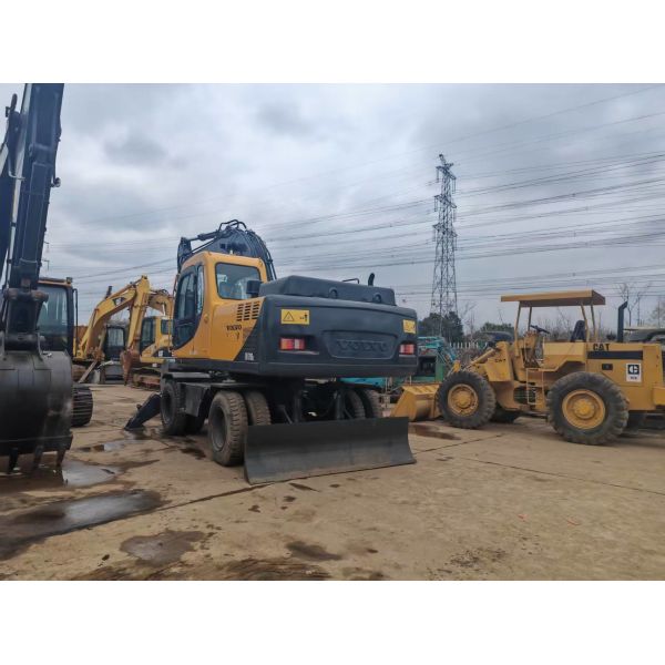 Used Volvo EW170BLC Wheel Excavator Hot Sale In South American