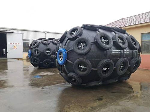 6500mm 50KPa 80KPa Inflatable Fenders For Boats Wharf Ship Protection