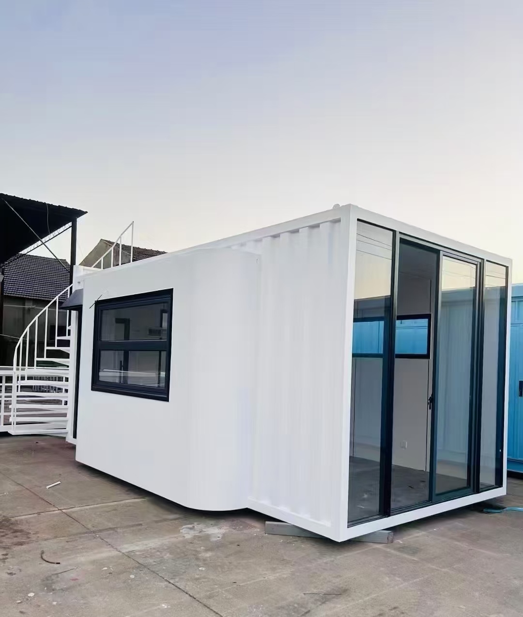 Detachable, Movable, Prefabricated Camping Shelters, Hotel Apartments, Durable Steel and Modular Small Houses Potable House