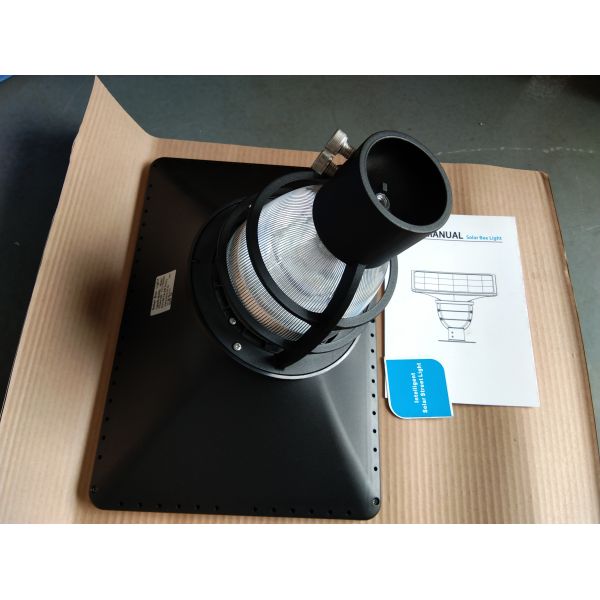 Modern Design Solar Powered Outdoor Street Lights , All In One Garden Light 500-550lm