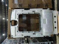 Geely Binyue material de cuero simple y atmosférico de cubierta superior gris-blanco placa interior