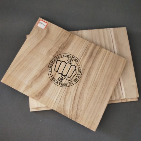 Пальцевая соединительная доска сосновая древесина с натуральным цветом длина 300-2500 м