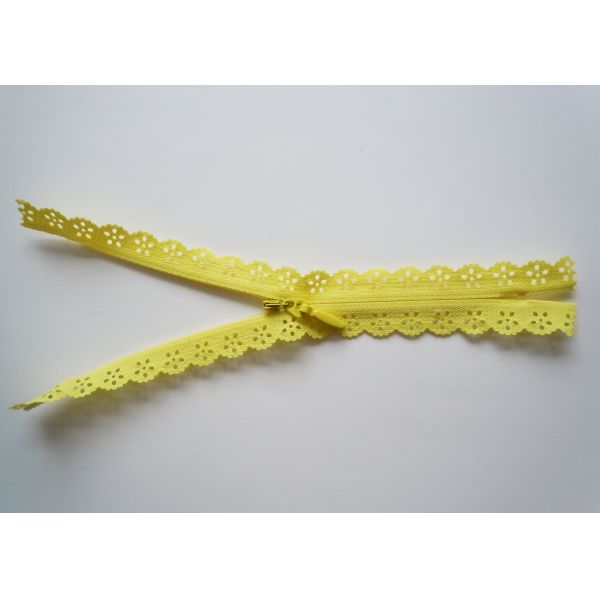 Nice design 24 colors available #3 lace nylon zipper with waterdrop slider for garment