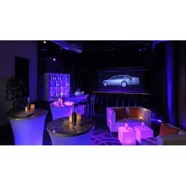 Transparent 95um Holographic Projection Display with 160° View Angle and 5x30m Size for Stage Shows