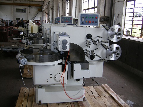 SC-600 double twist wrapping machine