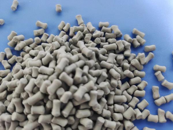 Pastilles d'additif plastique absorbant l'humidité – Mélange maître déshydratant polymère