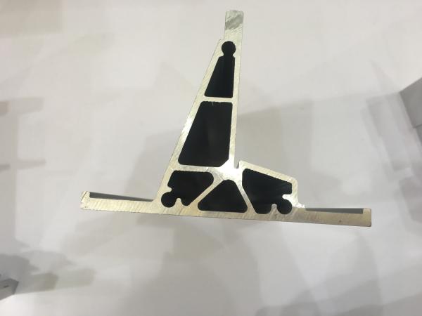 Perfil industrial de alumínio do revestimento do moinho do trem de alta velocidade/perfis de alumínio da extrusão