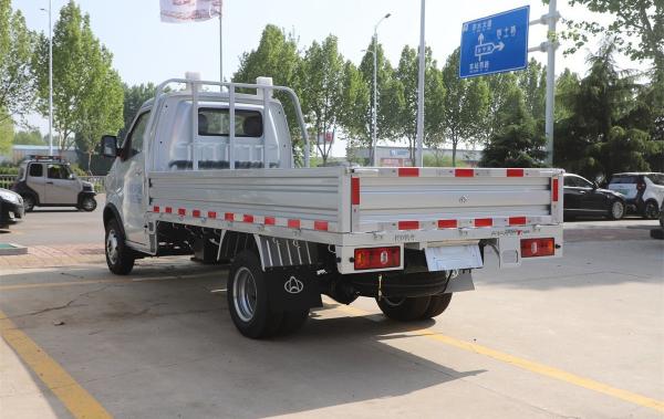 Changan  Air Conditioner Premium Edition 1.6L 122 Horsepower Gasoline 3.3 Meters Single Row Guardrail Board Micro Card