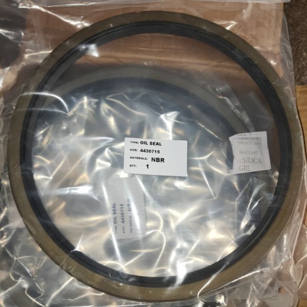 Original  Excavator Spare Parts 4430715 Oil Seal