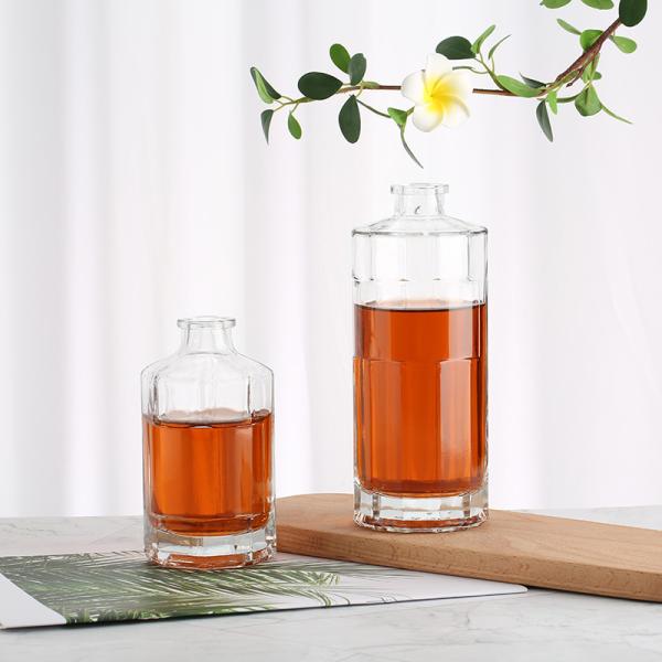 Bouteille en verre de whisky transparente de 500 ml avec bouchon de liège à imprimer à chaud
