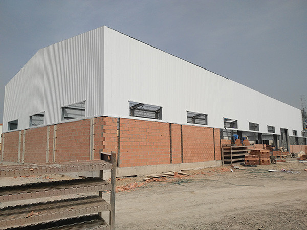 Fast Construction PEB Steel Structure Factory , Commercial Large Span Steel