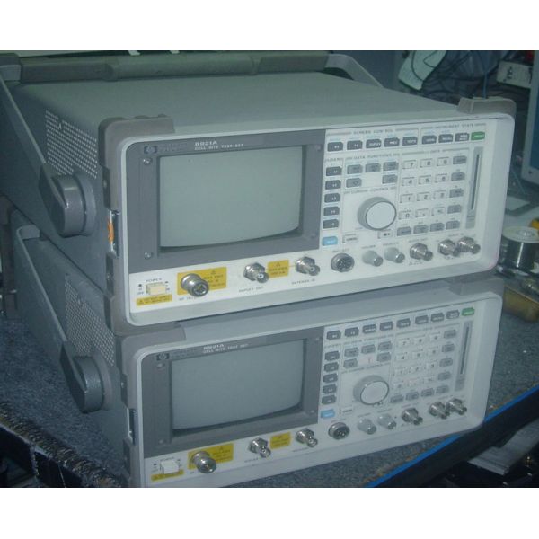 Keysight 8921A Cell Site Test Set with 1 GHz to 5 kHz Frequency Span and Single Keystroke Operation