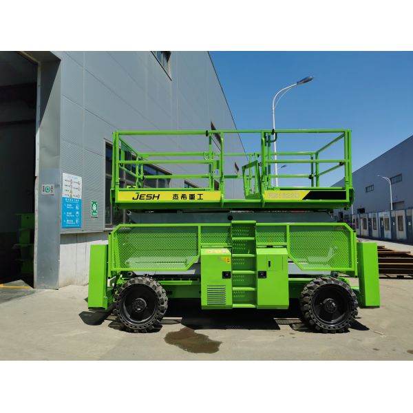 Самоходные 700kg 18m Scissor пересеченная местность JESH конструкции мобильной платформы подъема на открытом воздухе